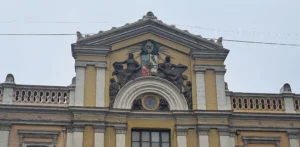 El acortamiento de las carreras universitarias: Una discusión sin destino casa central (w)