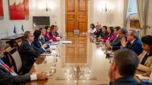 Pelea oficialista