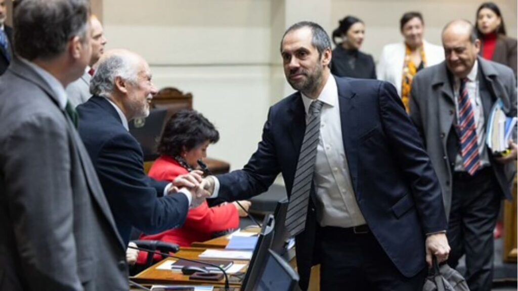Senado rechaza AC contra Nicolás Grau