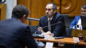 Senado rechaza acusación constitucional contra el exministro Nicolás Grau y evidencia quiebre en el oficialismo