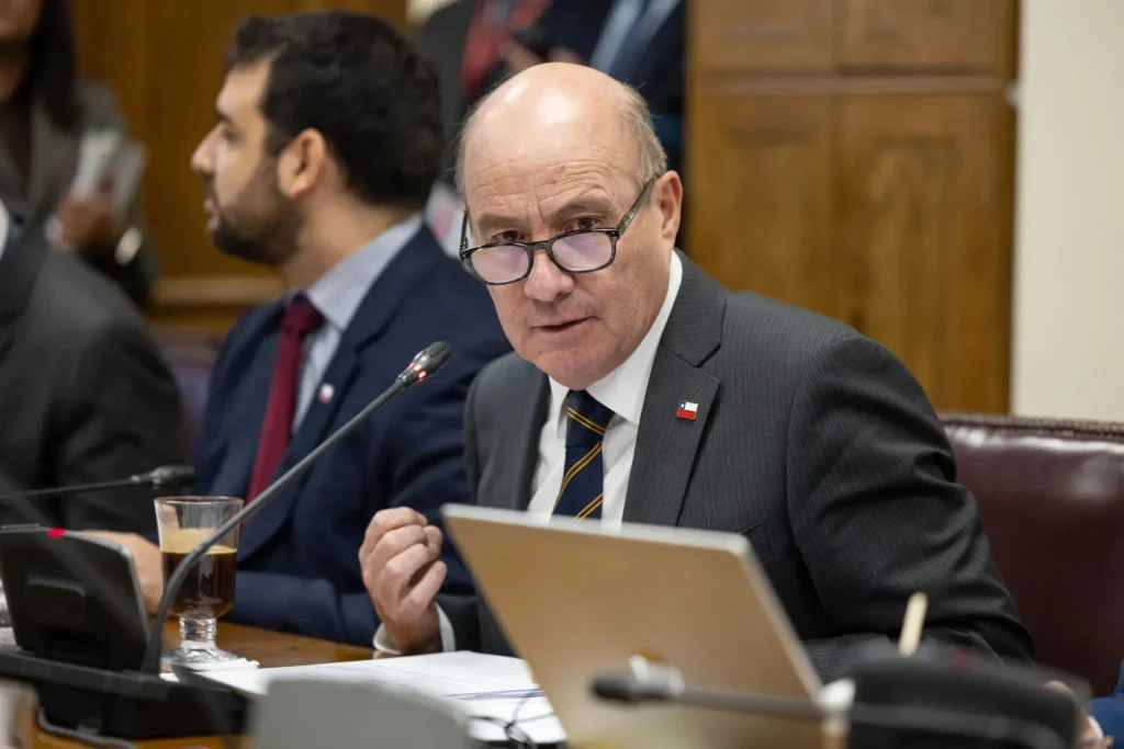Proyecto de Reconstrucción hunde popularidad de presidente Kast: crece desaprobación a su gestión y aumenta rechazo a la “Megarreforma” quiroz megarreforma senado