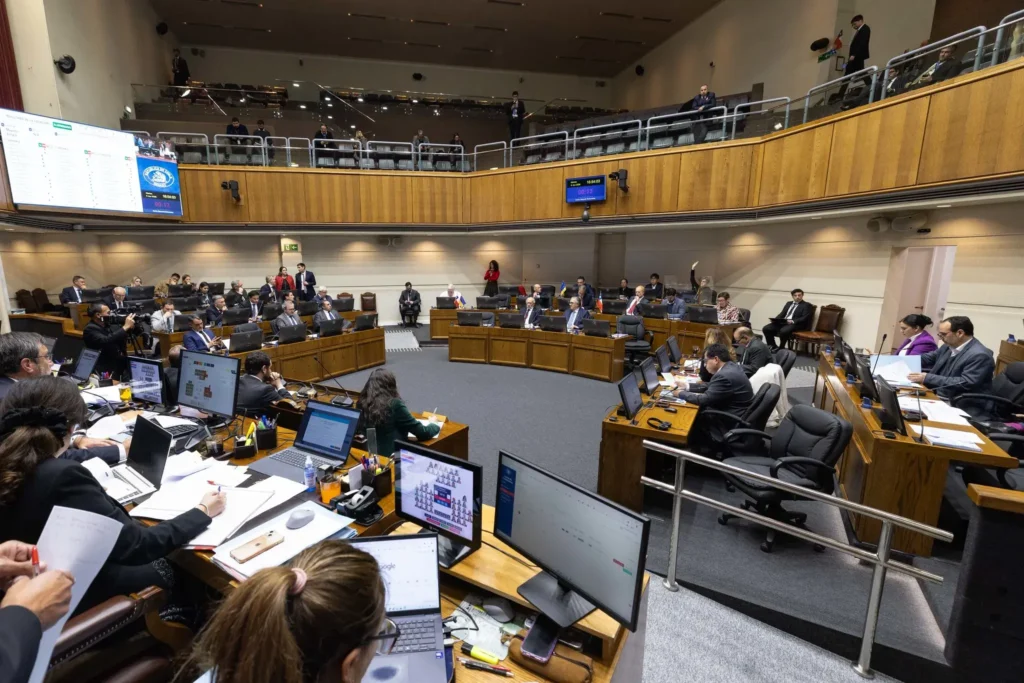 No hay caso: la derecha vuelve a rechazar el levantamiento del secreto bancario vía administrativa secreto-bancario-senado