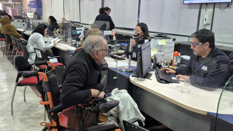 PGU: denuncian que requisito de residencia está siendo mal aplicado por viajes