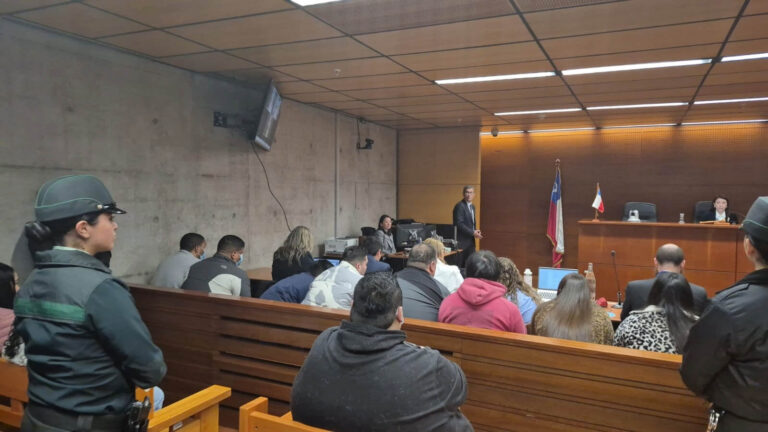 Hasta 21 años de cárcel fueron condenados nueve médicos colombianos por megafraude a FONASA