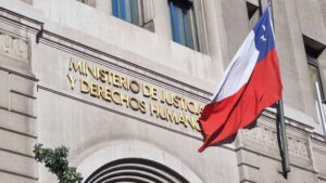 Rebaja de condenas a 56 presos por delitos sexuales contra menores: Gobierno se lava las manos y dice aplicar jurisprudencia de la Corte Suprema